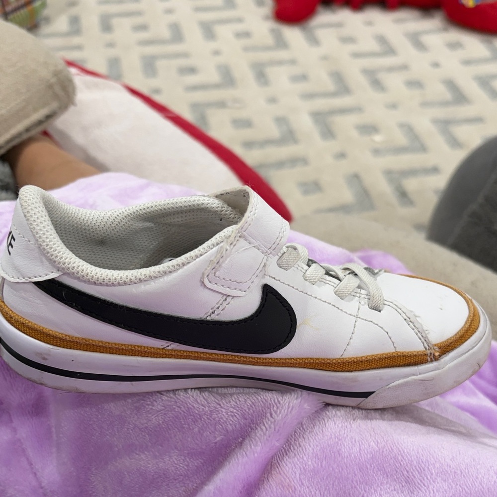 Kids Nike Court Legacy
